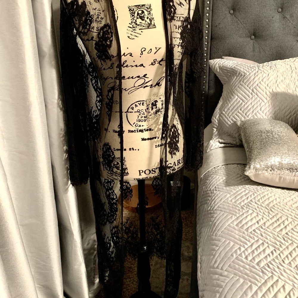 Long Lace Duster in Black